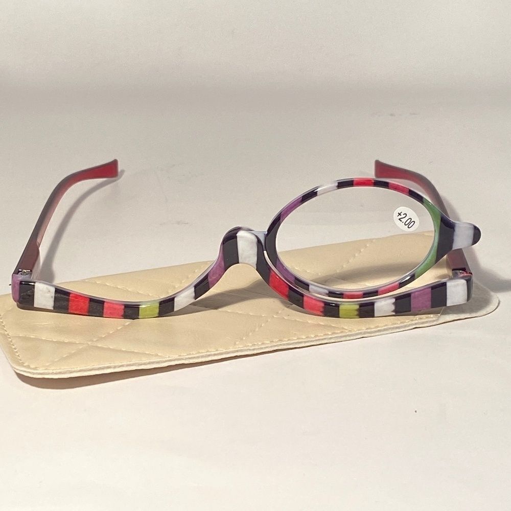 0983 Makeup Cosmetic 2.00 Flip Magnifying Glasses For Precision Application N…